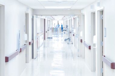 Kancelarie Gessel, MKS Partners i Clairfield  doradzały przy przejęciu Medical Magnus przez LUX MED