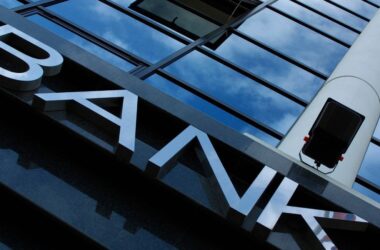 Greenberg Traurig doradzała VeloBank i Cerberus 