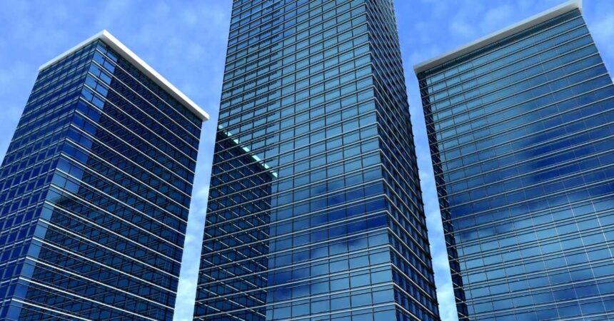 Eksperci z kancelarii DWF Poland, Cushman & Wakefield oraz Colliers doradzali przy nabyciu budynków biurowych Nefryt i Topaz w Warszawie