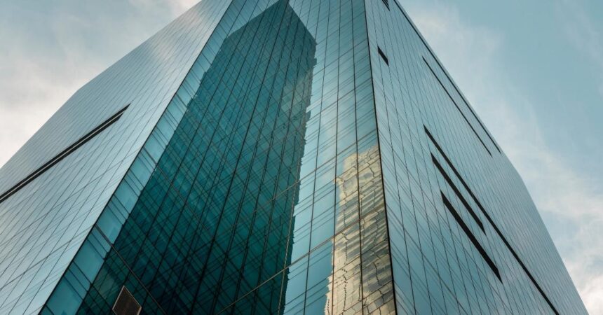 Prawnicy z DLA Piper doradzali Bank Pekao S.A.