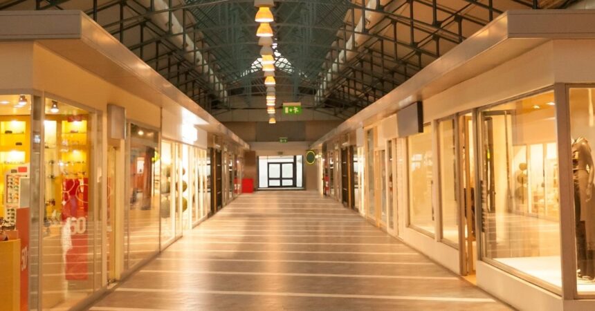 Greenberg Traurig doradza Auchan Polska i Ceetrus przy sprzedaży portfela ośmiu centrów handlowych