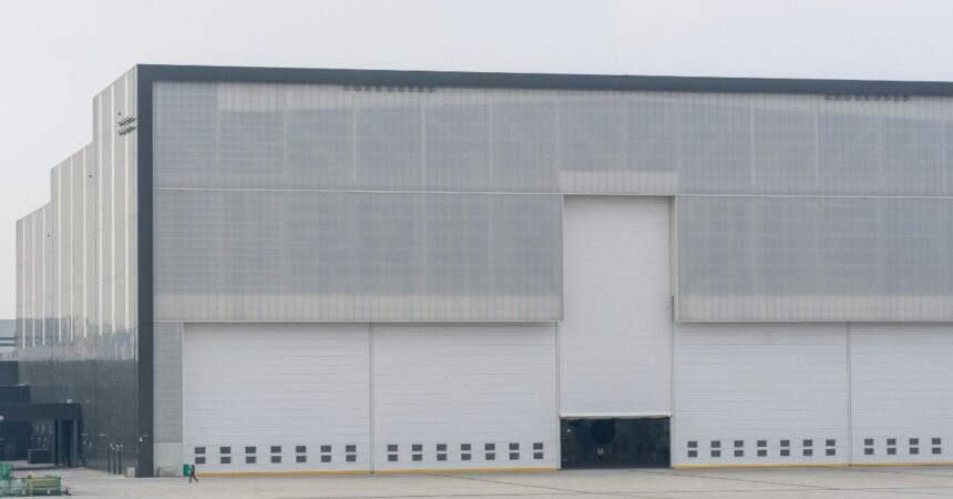 Bird & Bird doradzała 7R przy sprzedaży projektu magazynowego 7R Park Słupsk funduszowi CRISTAL Life