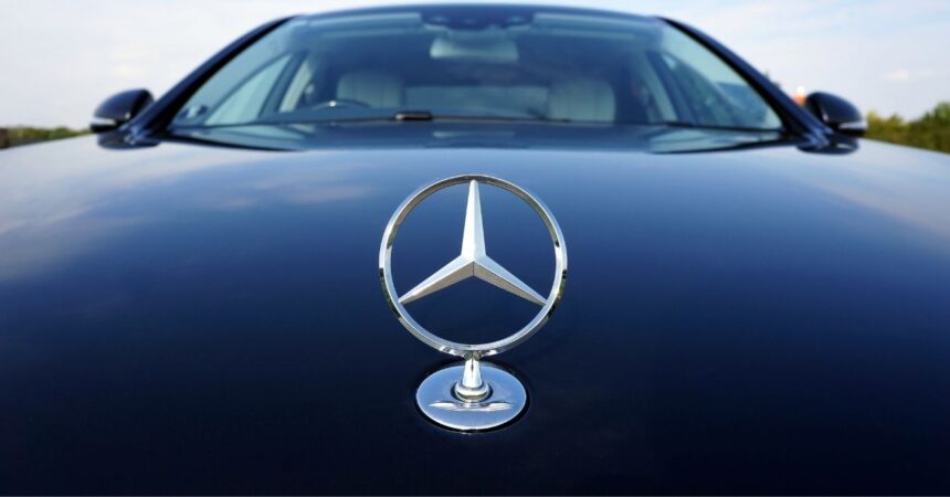 EY Law doradza przy sprzedaży Inter Car Silesia do Groupe RCM