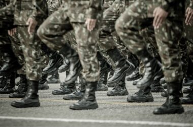 Schoenherr doradza przy debiucie Niewiadów Polska Grupa Militarna na GPW